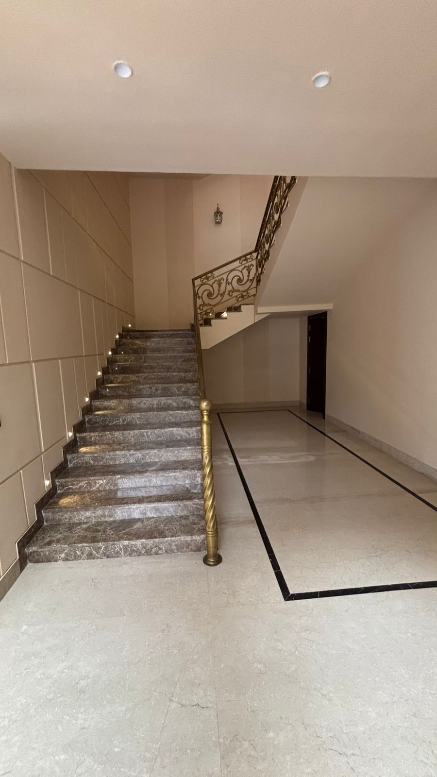 Farm house in Dera Mandi 1000 sq yards - Image 2